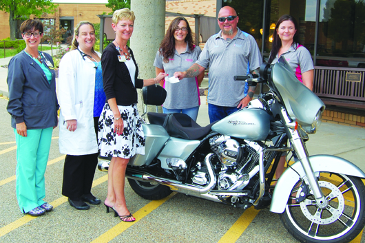 Left to Right: Dana Klingensmith and Dr. Heather Benjamin of the ACMH Cancer Center; Jodi Beers of the ACMH Foundation; Lynda Kerr, President of Riding for the Cure; Brian Hollefreund & Carolyn Rusnak, Riding for the Cure Board Members.