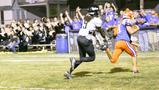 The River Hawks look to improve to 5-0 as they will take on the Franklin Regional Panthers (1-2). #81 James Cessna caught his first TD of the season last week & will be looking for more this week. (Photo Cred: Donna Bosco)